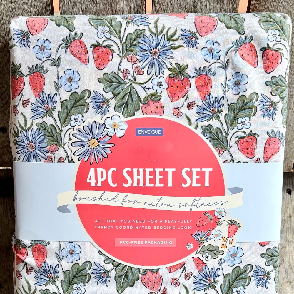 Envogue Strawberry Patch Floral Vines QUEEN Size Sheet Set (watercolor floral)